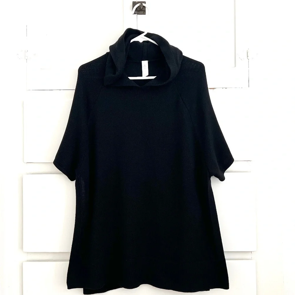 Lululemon Opened Up Poncho Black Cashmere Blend Hooded S